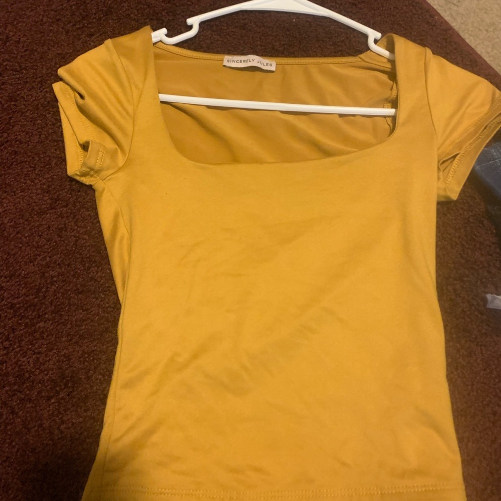 i got this yellow dress shirt/ small/ short sleeve/off the shoulder